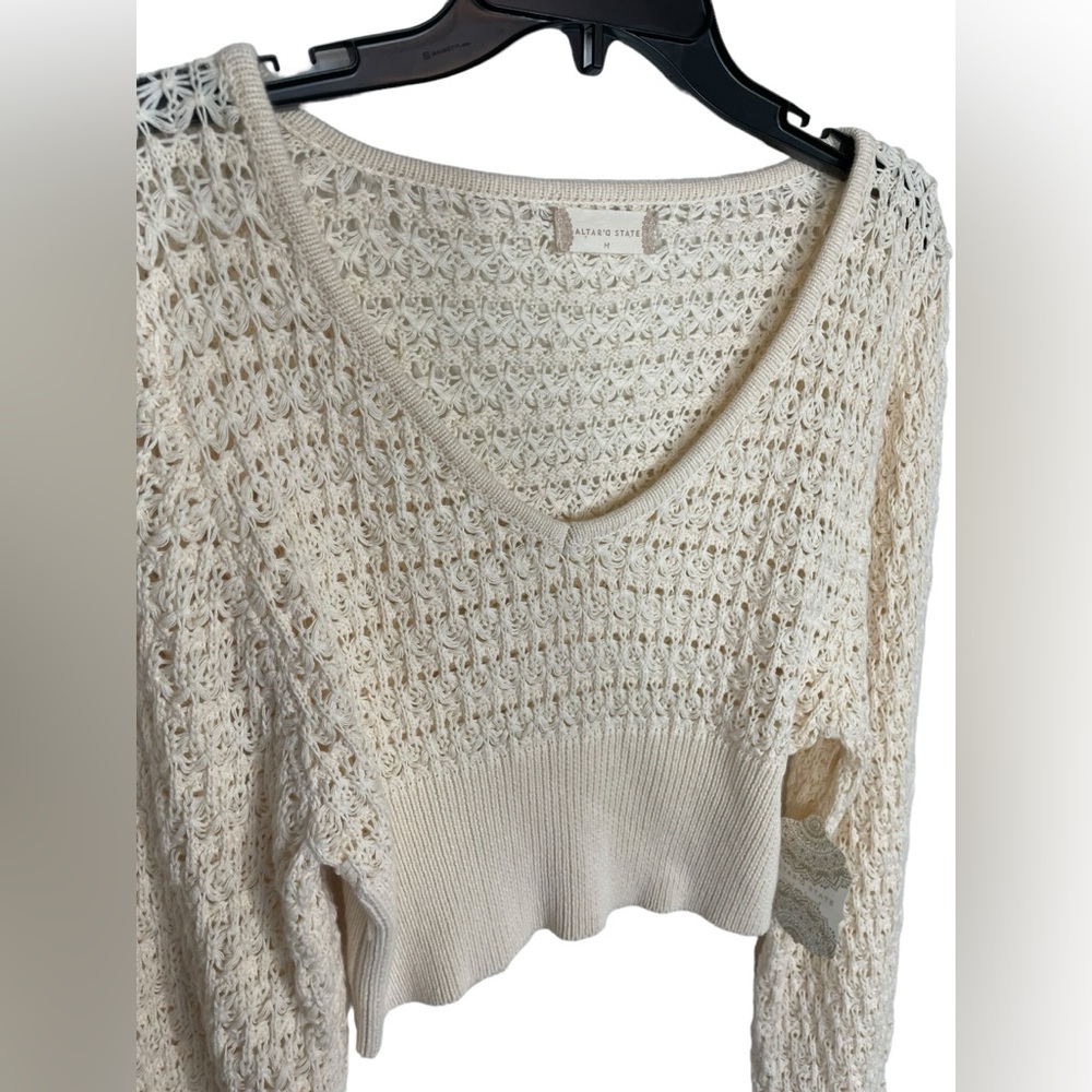 EUC Altar’d State Briella Knit Sweater Open Knit Crochet Cropped Ivory Size M - Picture 5 of 13